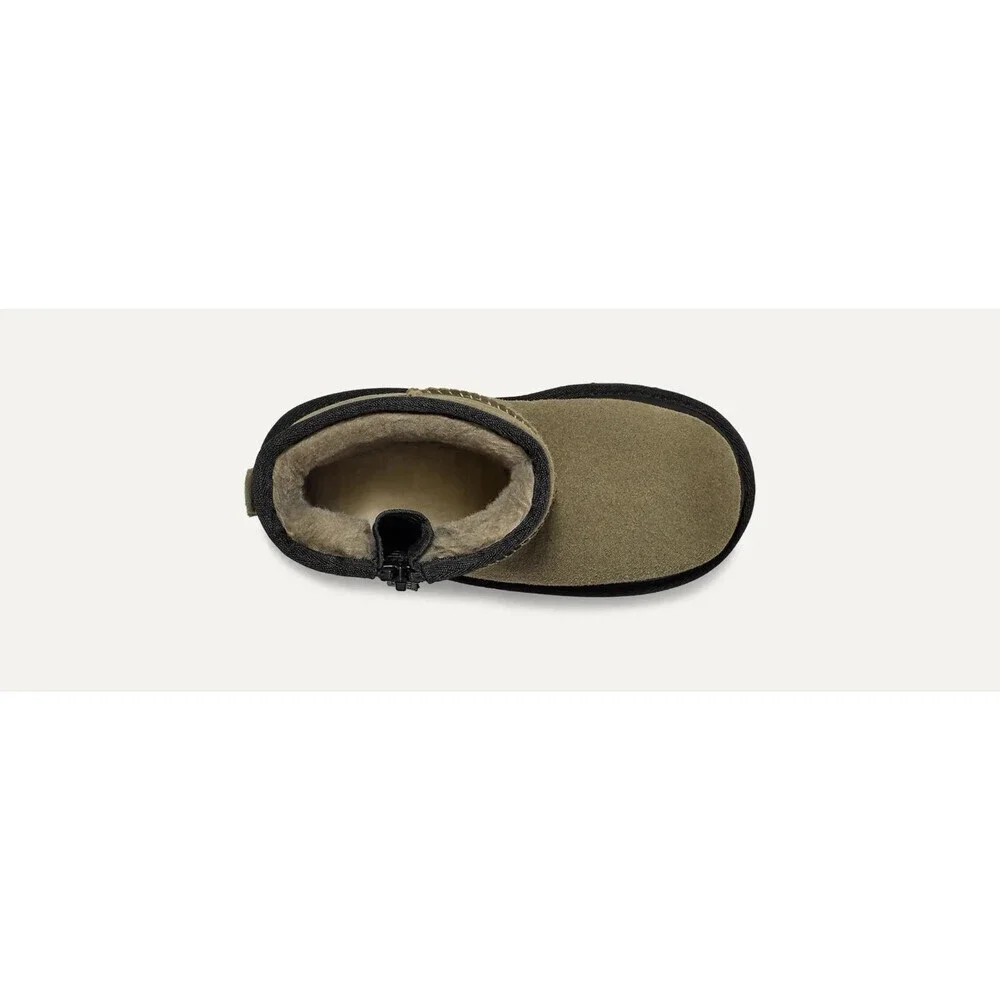 UGG Classic Mini Zipper Tape Logo 1143699T Boots Boys US 12 Olive Suede JOBB1088